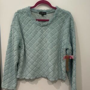 Almost famous light weight sweater.